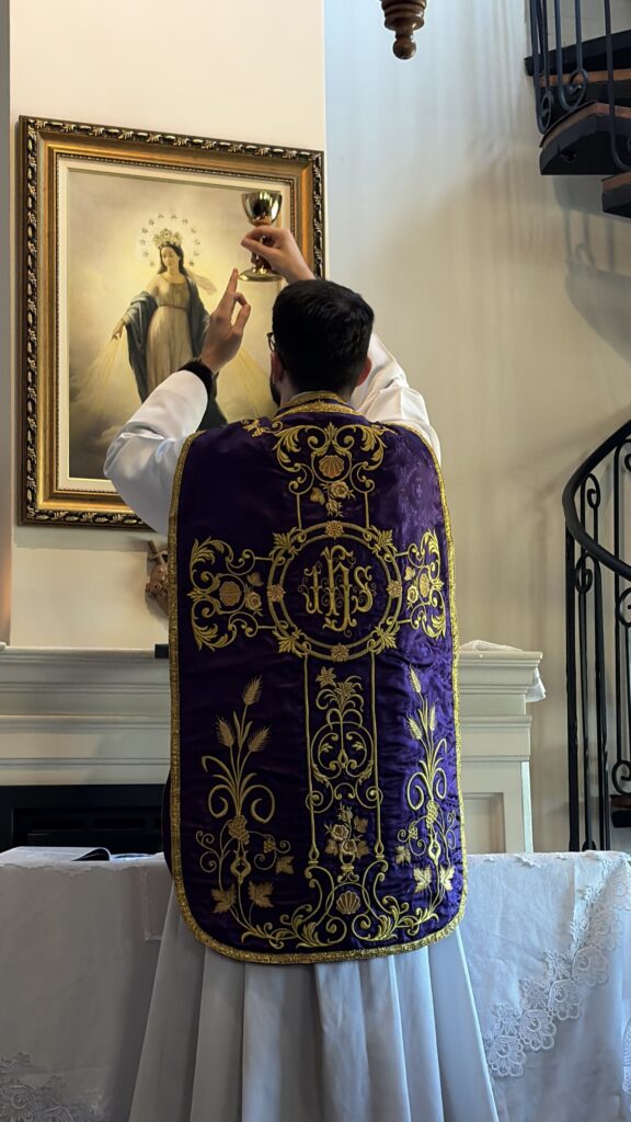 Imagem da publicação Lumine realiza première exclusiva de “O Dia da Cruz” na casa da Família Camargos