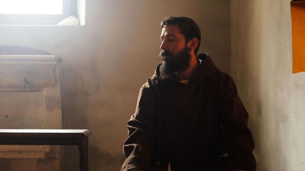 Shia Labeouf como padre Pio